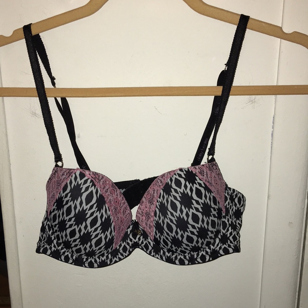 34B Black, White, and Pink Design Push-up Bra